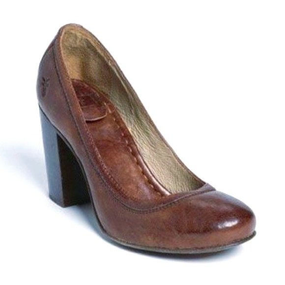 Frye Carson Round Toe Distressed Leather Brown Block Heels Size: 9 - Picture 2 of 13